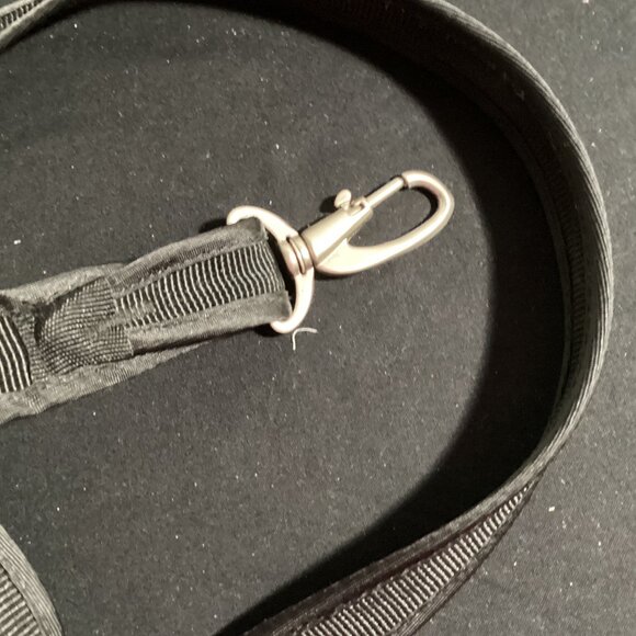 Magellan's travel bag w/locks - Picture 6 of 11